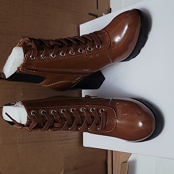 COPY - 6M Cognac Zip Up Chunky heel boots 3 1/2" heel - Picture 3 of 6